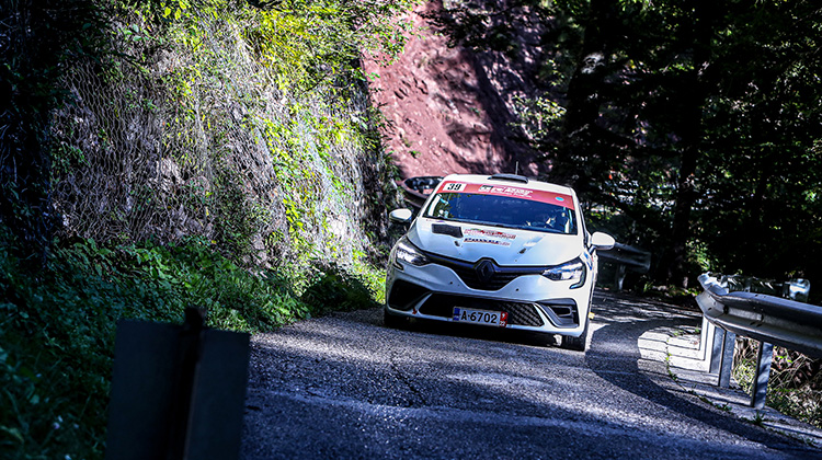 First asphalt rally in Italy for young Japanese trio