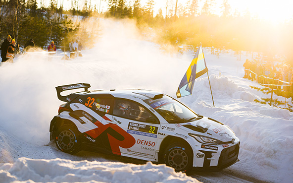 Next generations of Japanese drivers take on Swedish snow
