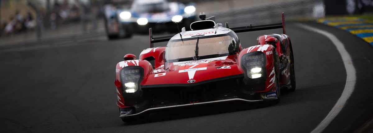 TOYOTA GAZOO Racing fighting for positions at Le Mans