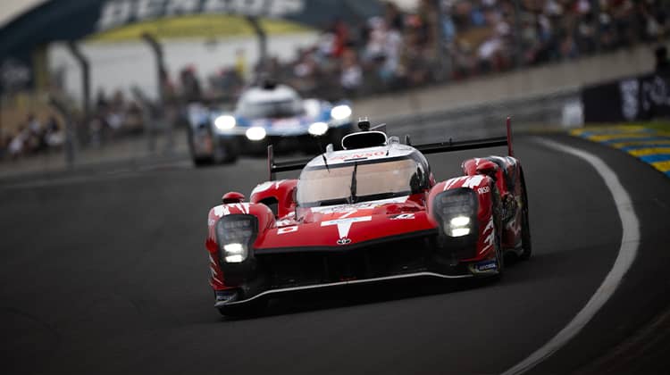 TOYOTA GAZOO Racing fighting for positions at Le Mans