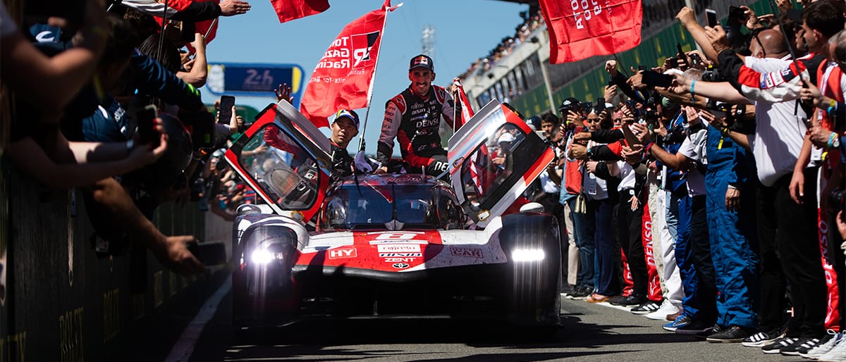 Porte clé Toyota Gazoo Racing GR voiture WEC 2022