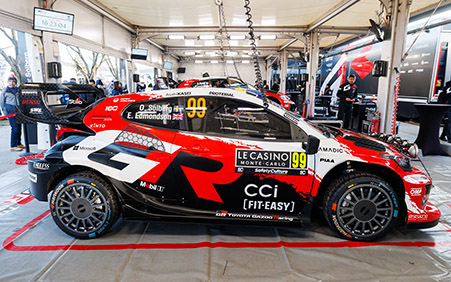 Setting up at the service park