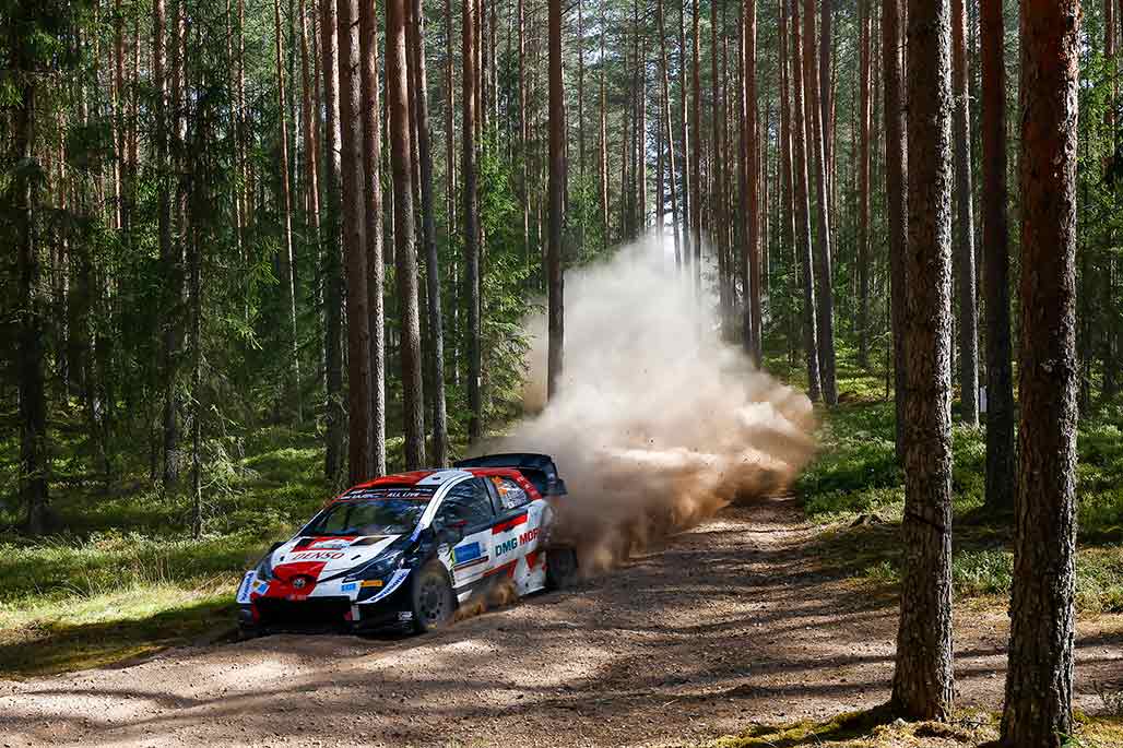 Car 33 (Elfyn Evans, Scott Martin)