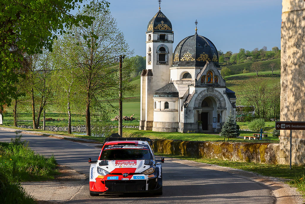 Car 33 (Elfyn Evans, Scott Martin)