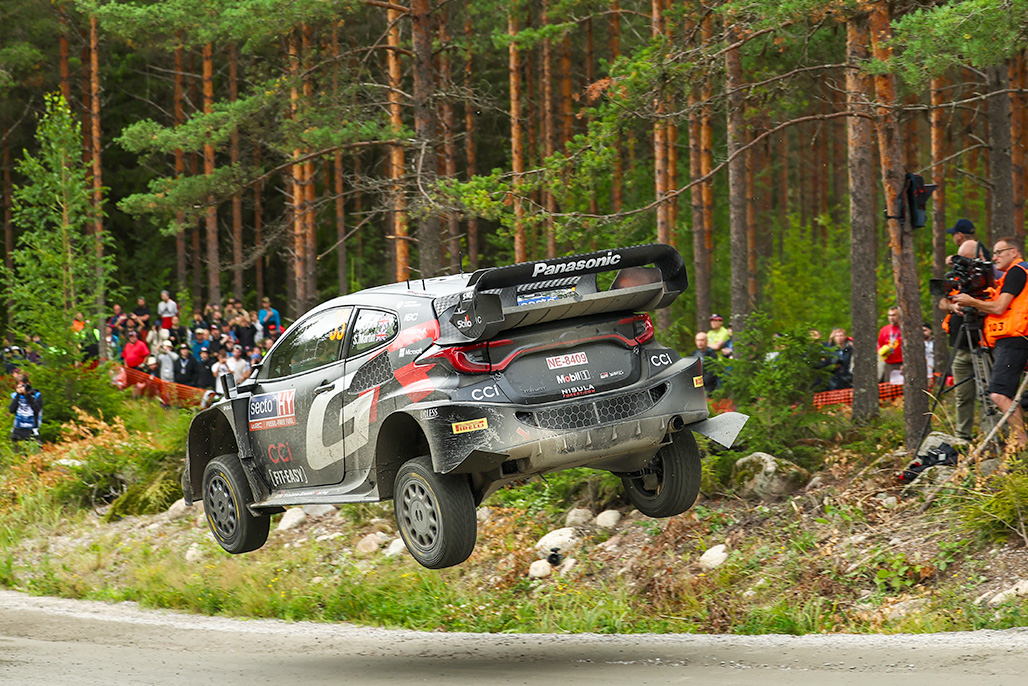 Car 33 (Elfyn Evans, Scott Martin)