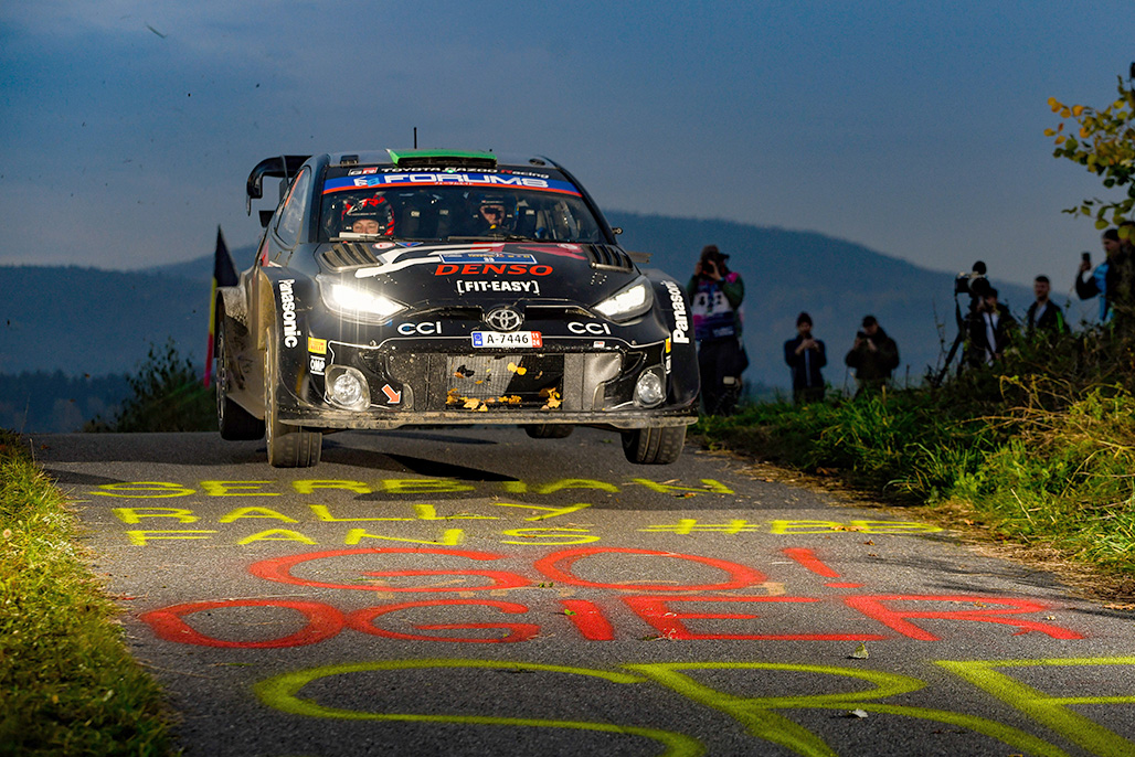 Car 33 (Elfyn Evans, Scott Martin)