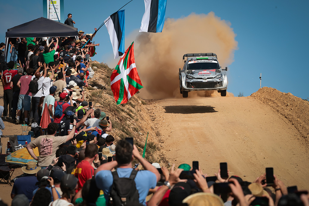 Car 33 (Elfyn Evans, Scott Martin)