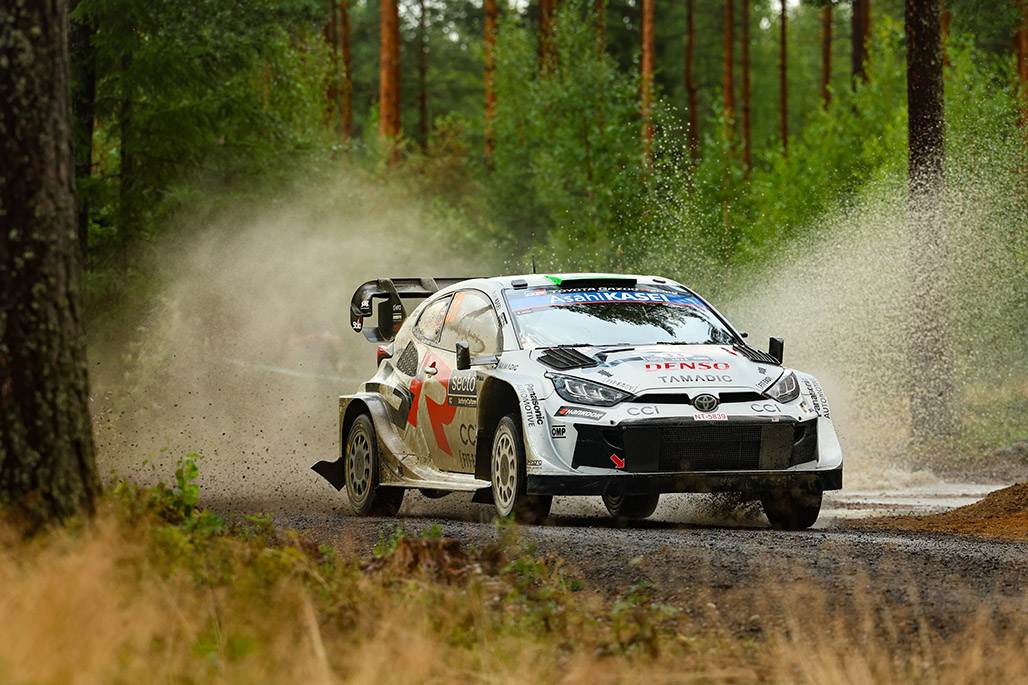 Car 33 (Elfyn Evans, Scott Martin)