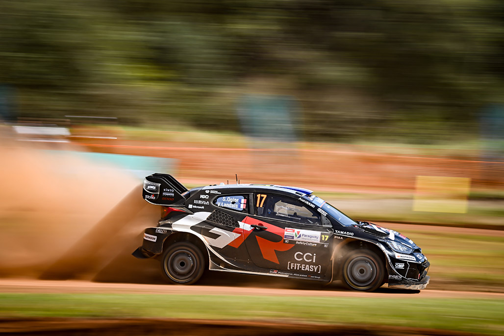 Car 17 (Sébastien Ogier, Vincent Landais)