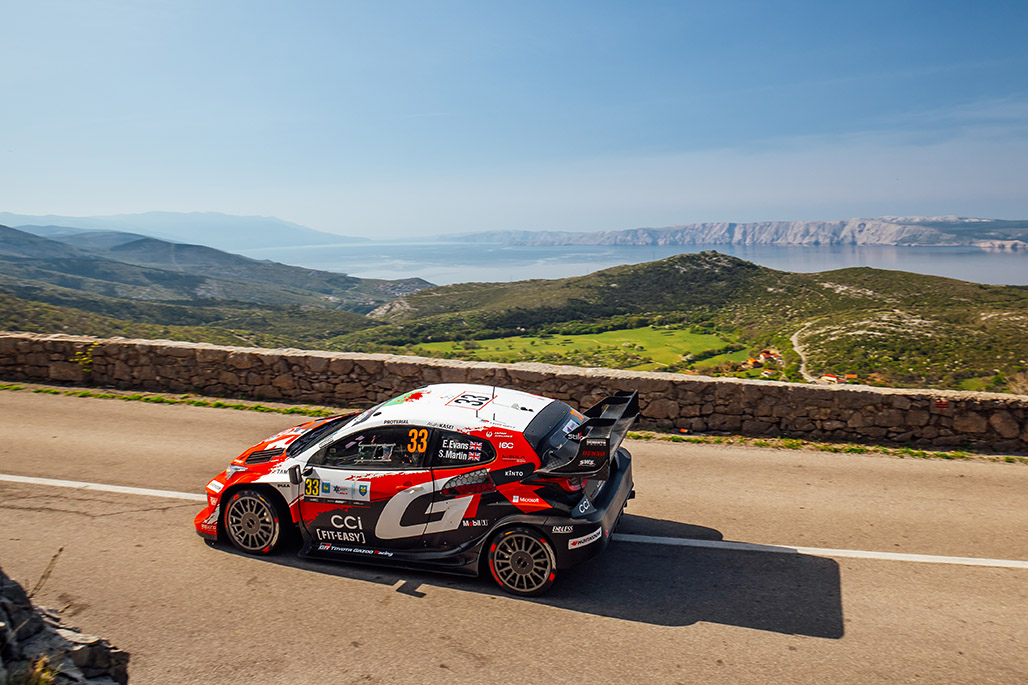 Car 33 (Elfyn Evans, Scott Martin)