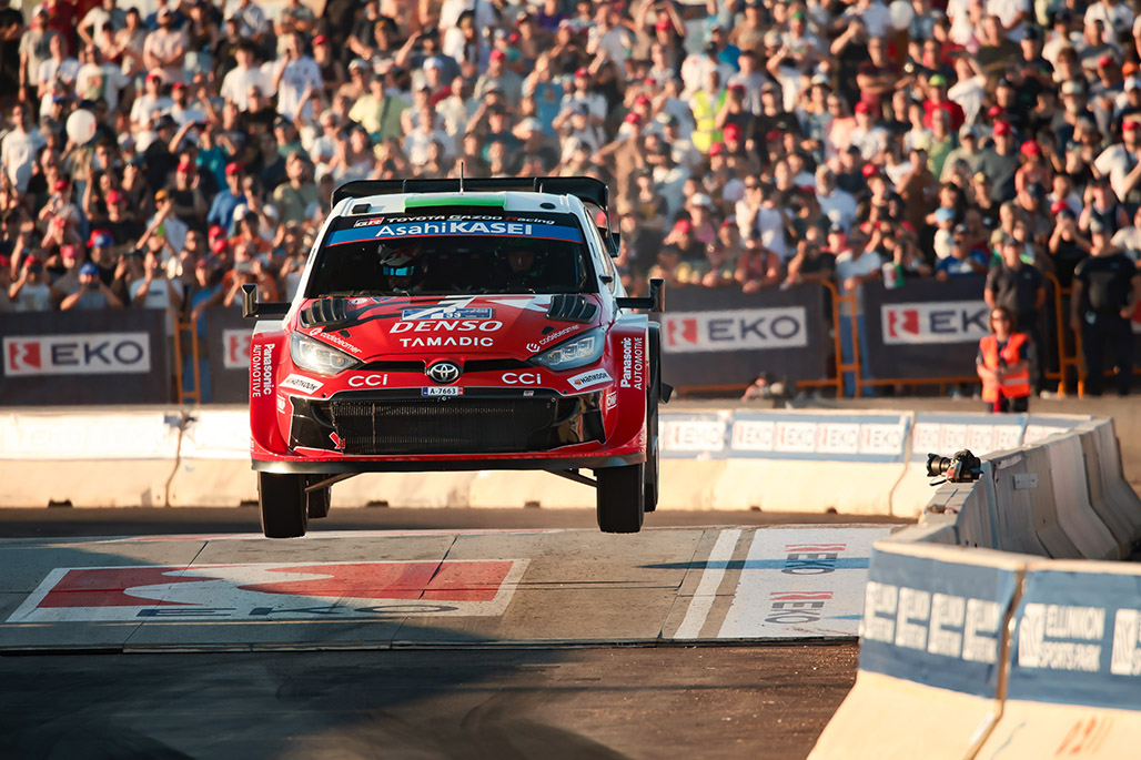 Car 33 (Elfyn Evans, Scott Martin)