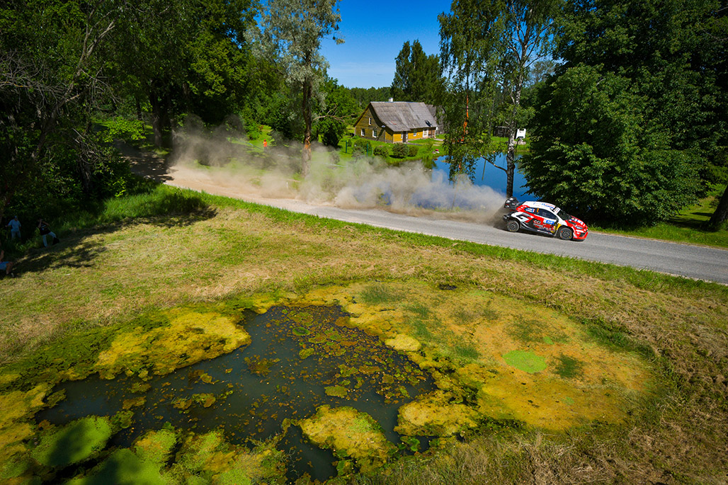 Car 1 (Sébastien Ogier, Vincent Landais)