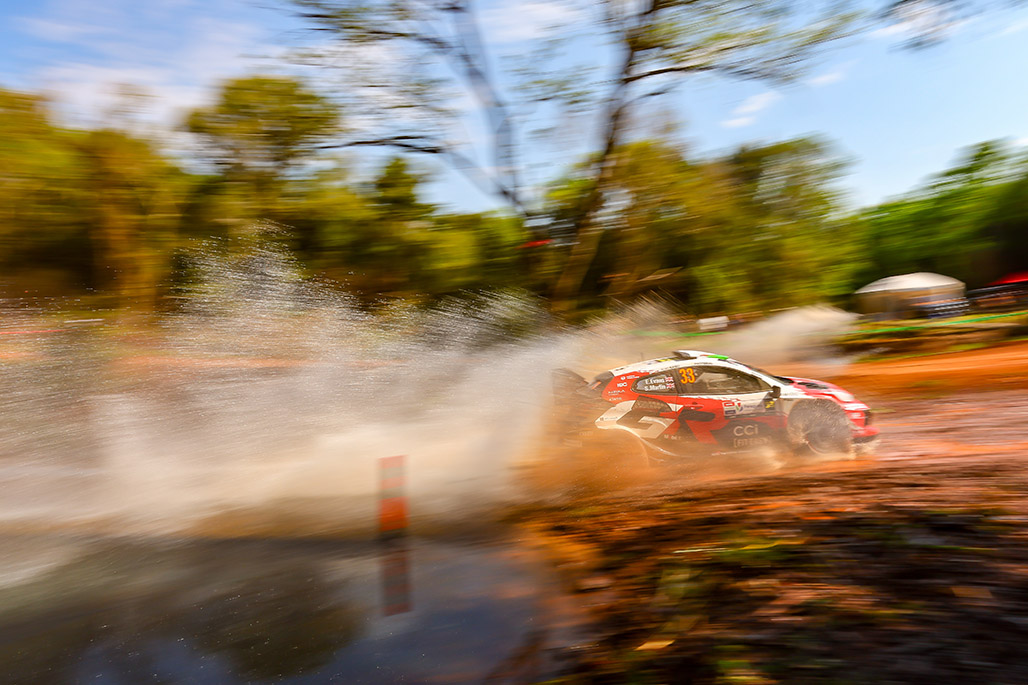 Car 33 (Elfyn Evans, Scott Martin)