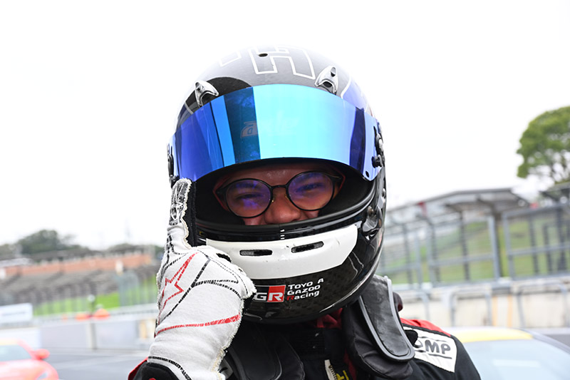 鈴鹿サーキットで優勝したランキングトプのナキブ・アズラン選手
