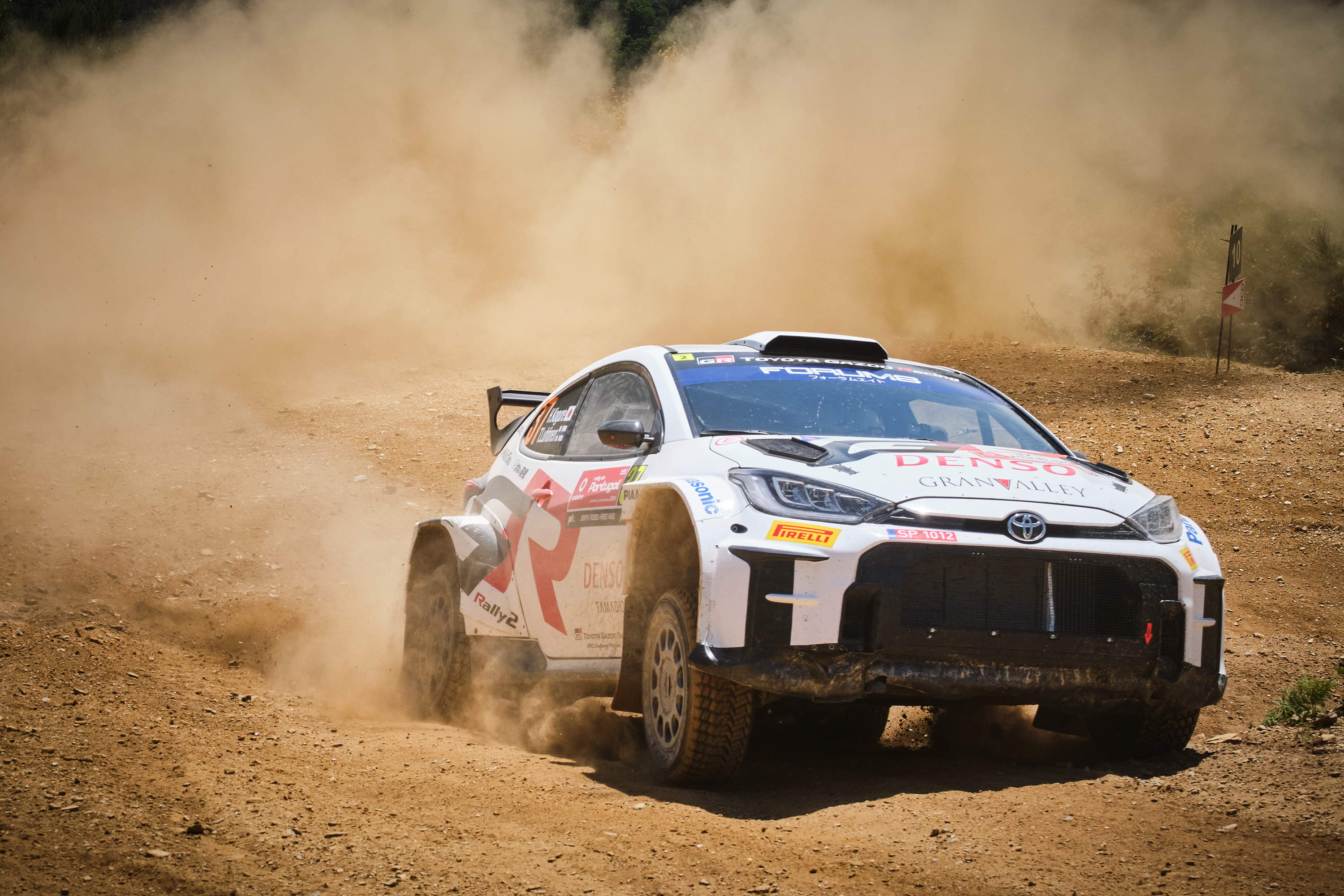 2期生の小暮と山本が、グラベルラリーにGR Yaris Rally2で初挑戦するも