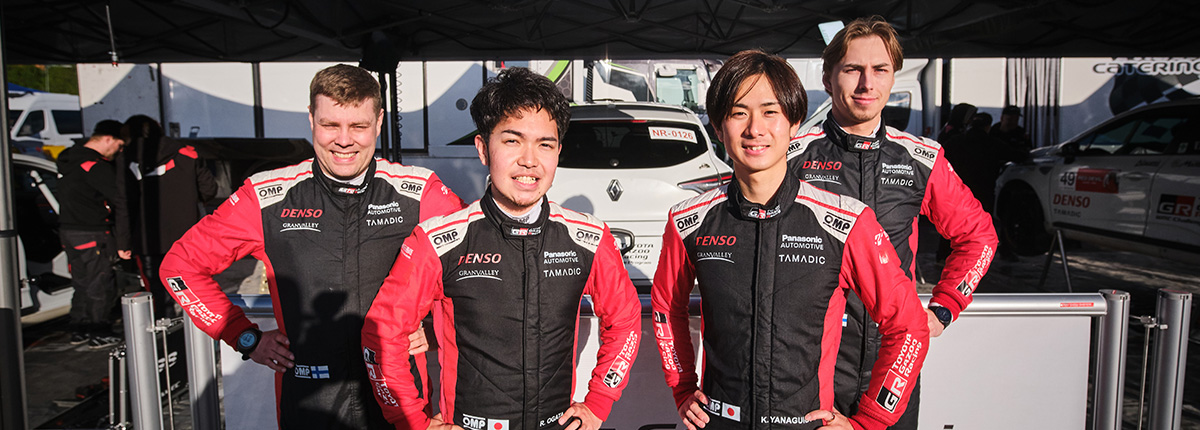 4期生がデビュー戦で好走、尾形がクラス3位、柳杭田が4位を獲得、コ・ドライバーの前川はSM3クラス優勝を果たす