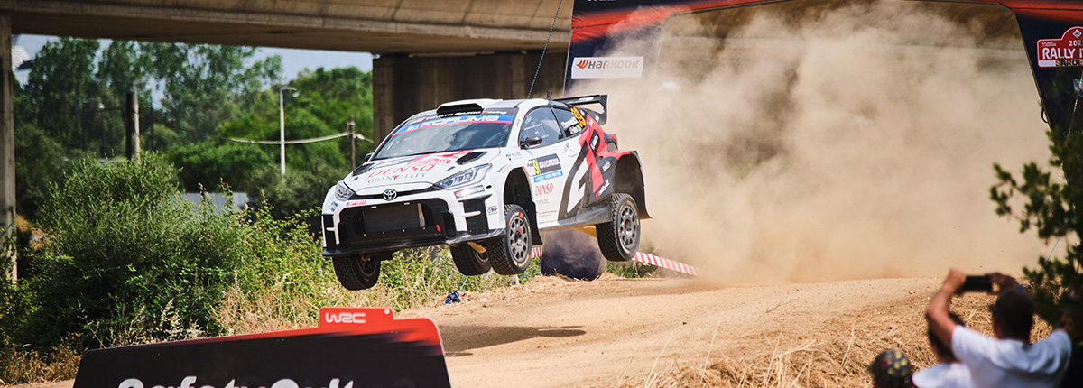 2期生小暮と山本がWRCラリー・イタリア サルディニアに出場、山本はRally2クラス11位で難関ラリーを走り切る
