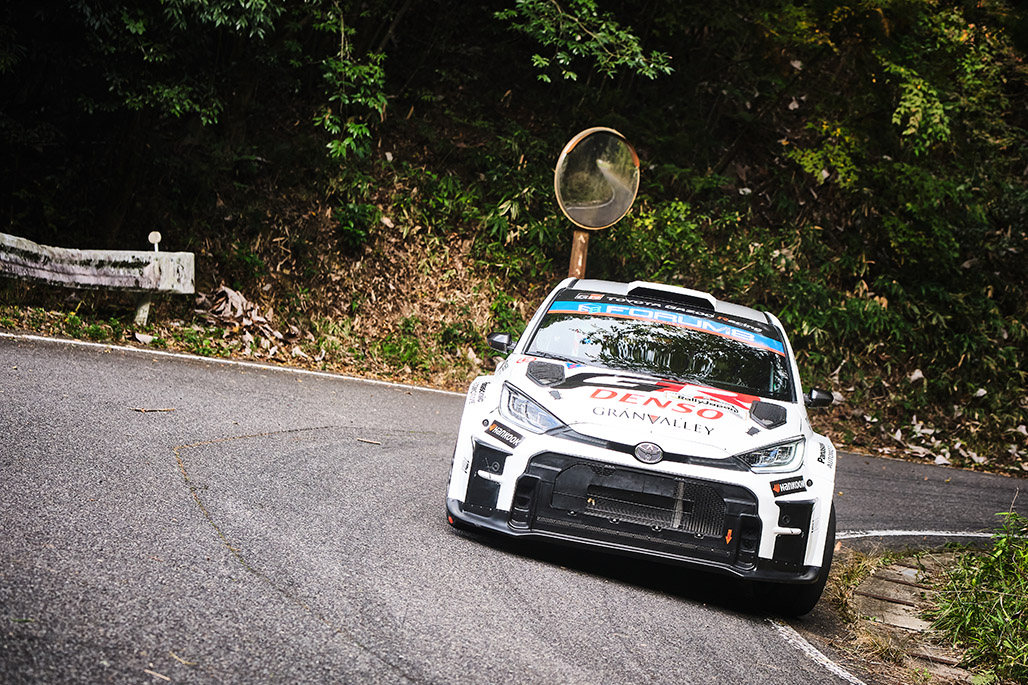 山本雄紀/ジェームズ・フルトン