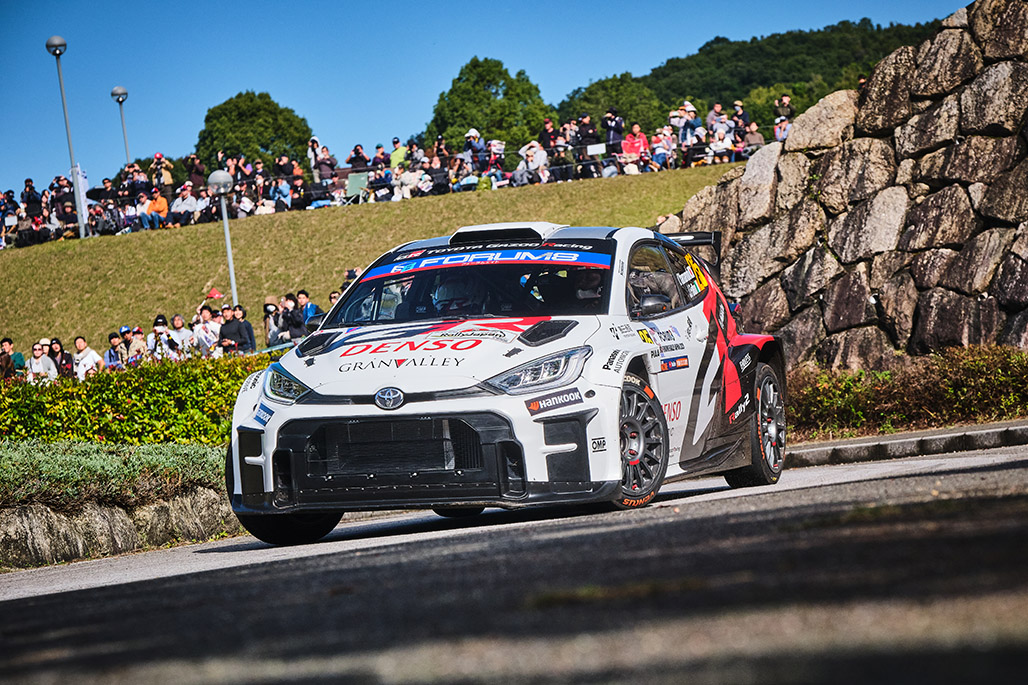 山本雄紀/ジェームズ・フルトン