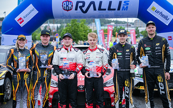 フィンランド・ラリー選手権でヴァヘルが優勝、5期生箕輪がラリーデビューを果たす