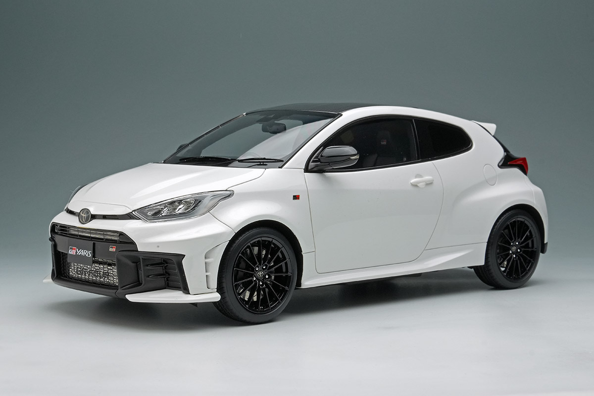 GR YARIS モデルカー