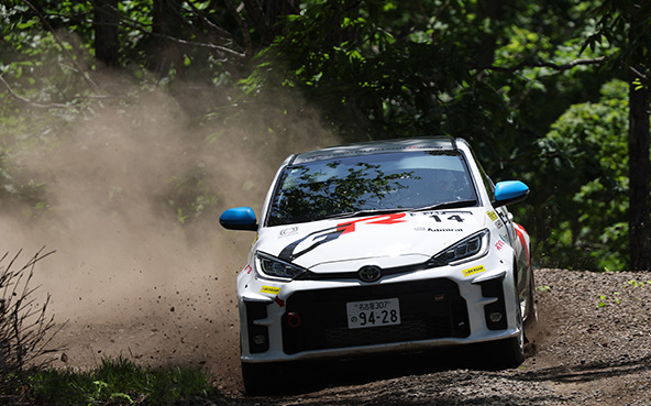 今シーズンのグラベル初戦、大竹が強さを見せて5連勝