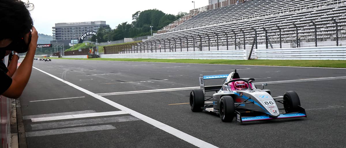 雨に翻弄されたKYOJO Sprintは下野璃央が制し、今季3度目の勝利を掴む