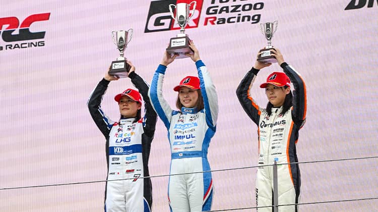 雨に見舞われたスーパーフォーミュラ併催大会のKYOJO Sprintは下野が独走し、今季5勝目を飾る