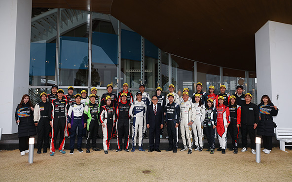 14名が顔を揃えた開幕戦三河湾、奥井優介が0.7秒差の逆転初勝利