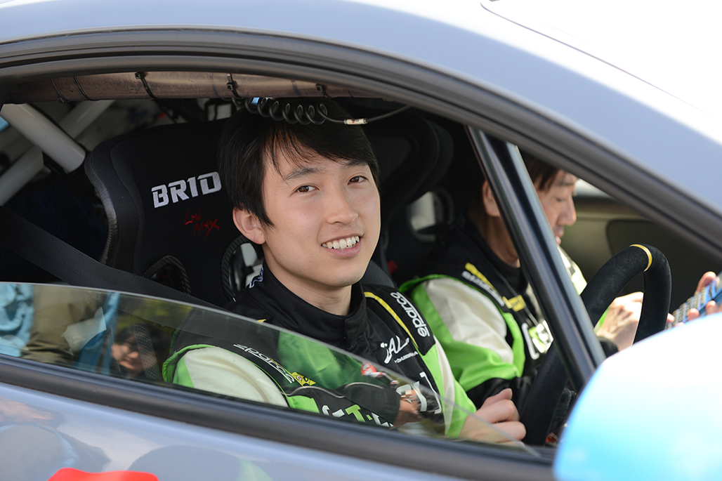 FIT-EASY Racing 最上佳樹選手