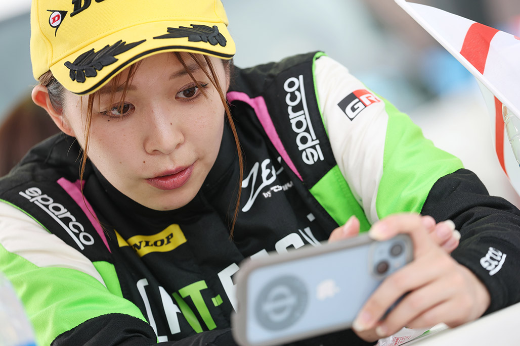 FIT-EASY Racing 関あゆみ選手