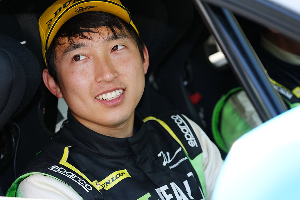 FIT-EASY Racing 最上 佳樹選手