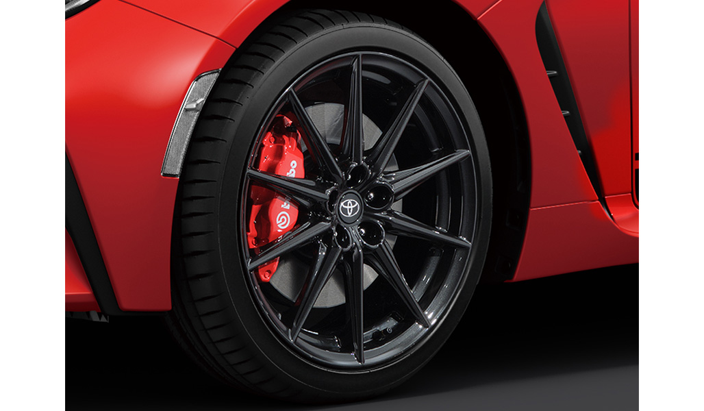 215/40R18タイヤ&18x7 1/2Jアルミホイール(ダークグレーメタリック塗装/センターオーナメント付)