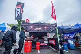 会場・人物