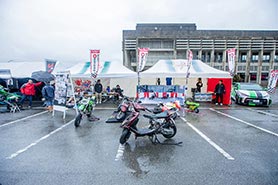 会場・人物