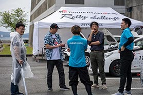 会場・人物