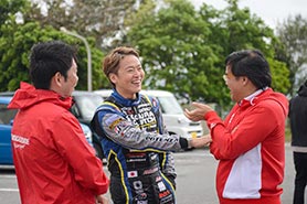 会場・人物