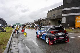 会場・人物