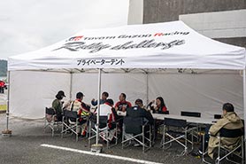 会場・人物