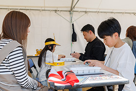 会場・人物
