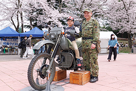 会場・人物