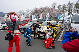 会場・人物