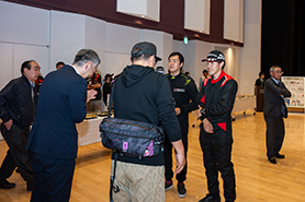 会場・人物