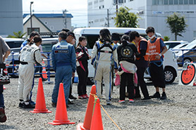 会場・人物