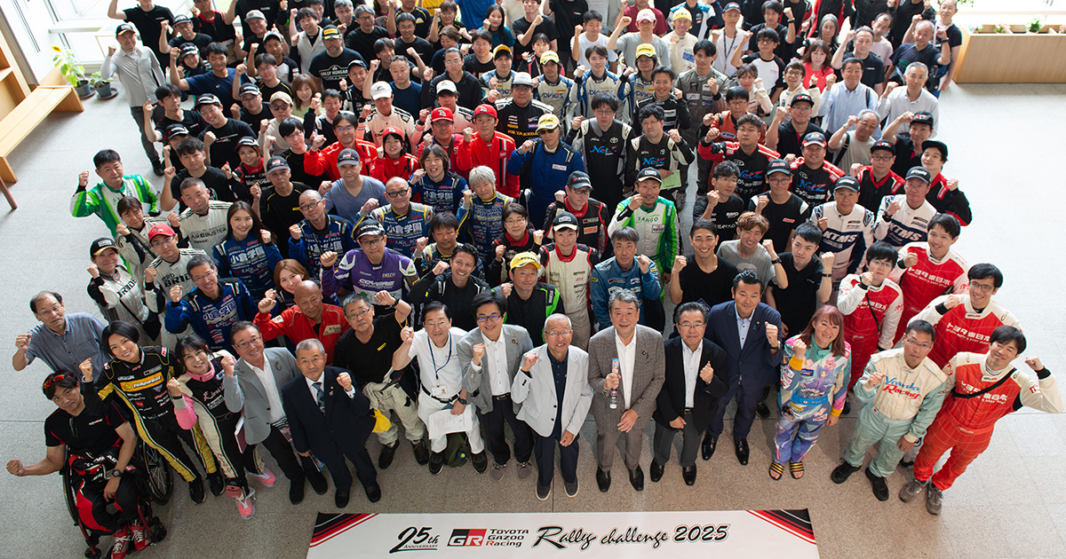 チーム8 生写真(トレ大,会場,撮って出し) 約2,400名のファンと迎えた3年目！ 初披露の新曲は山田菜々美が