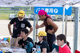 会場・人物