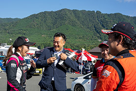 会場・人物