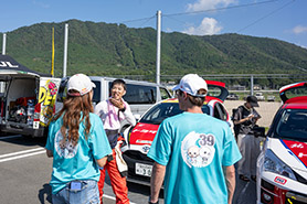 会場・人物