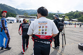 会場・人物