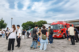 会場・人物
